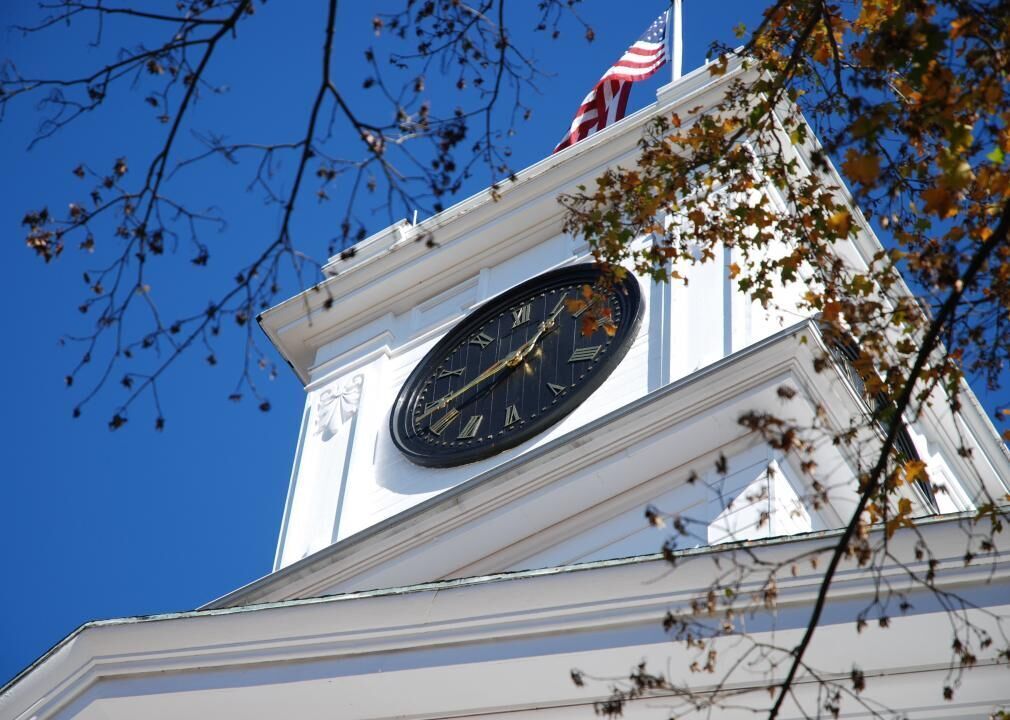 #32. Amherst College